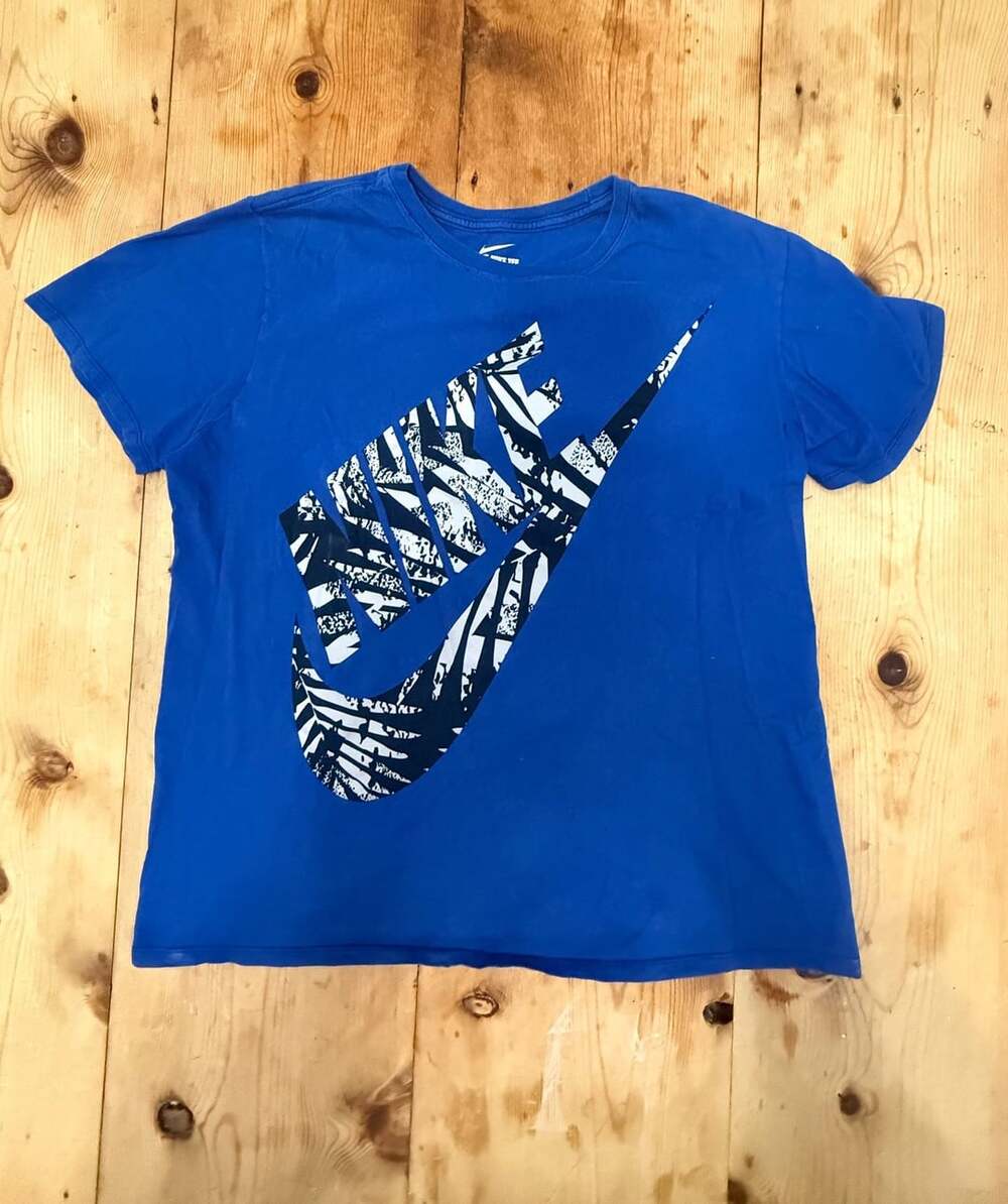 Nike Graphic T-Shirt Size XL Blue Zebra Swoosh Logo Athletic Cut